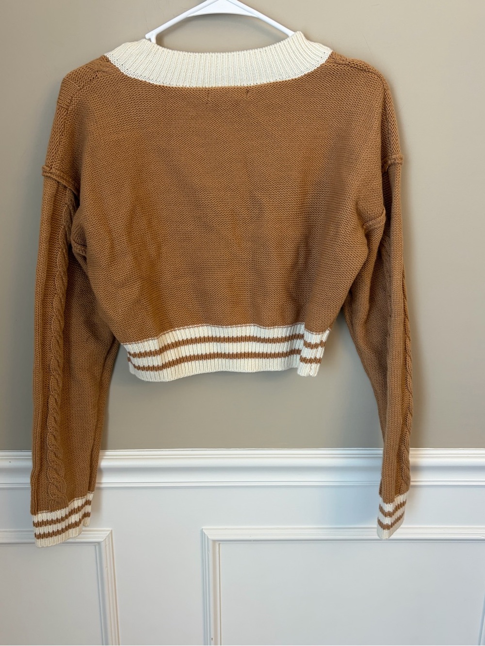 Forever 21 Camel and Cream Varsity Cropped Sweater Medium Light Academia Preppy - Picture 4 of 10